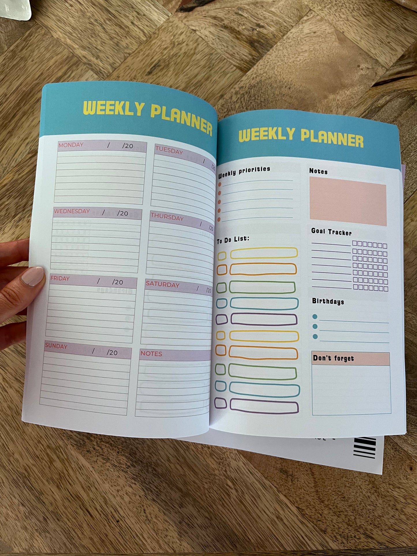 Weekly Planner & Organiser: 52 Undated Weeks