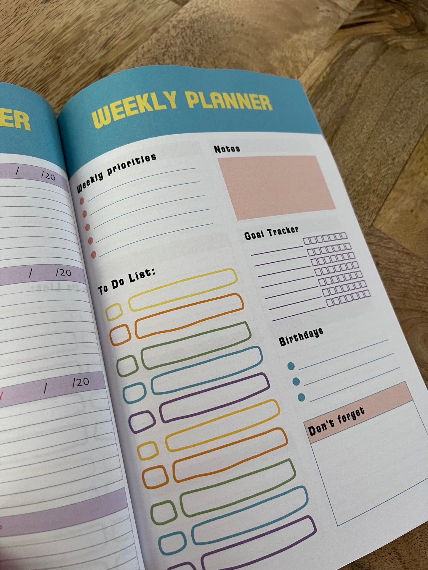 Weekly Planner & Organiser: 52 Undated Weeks