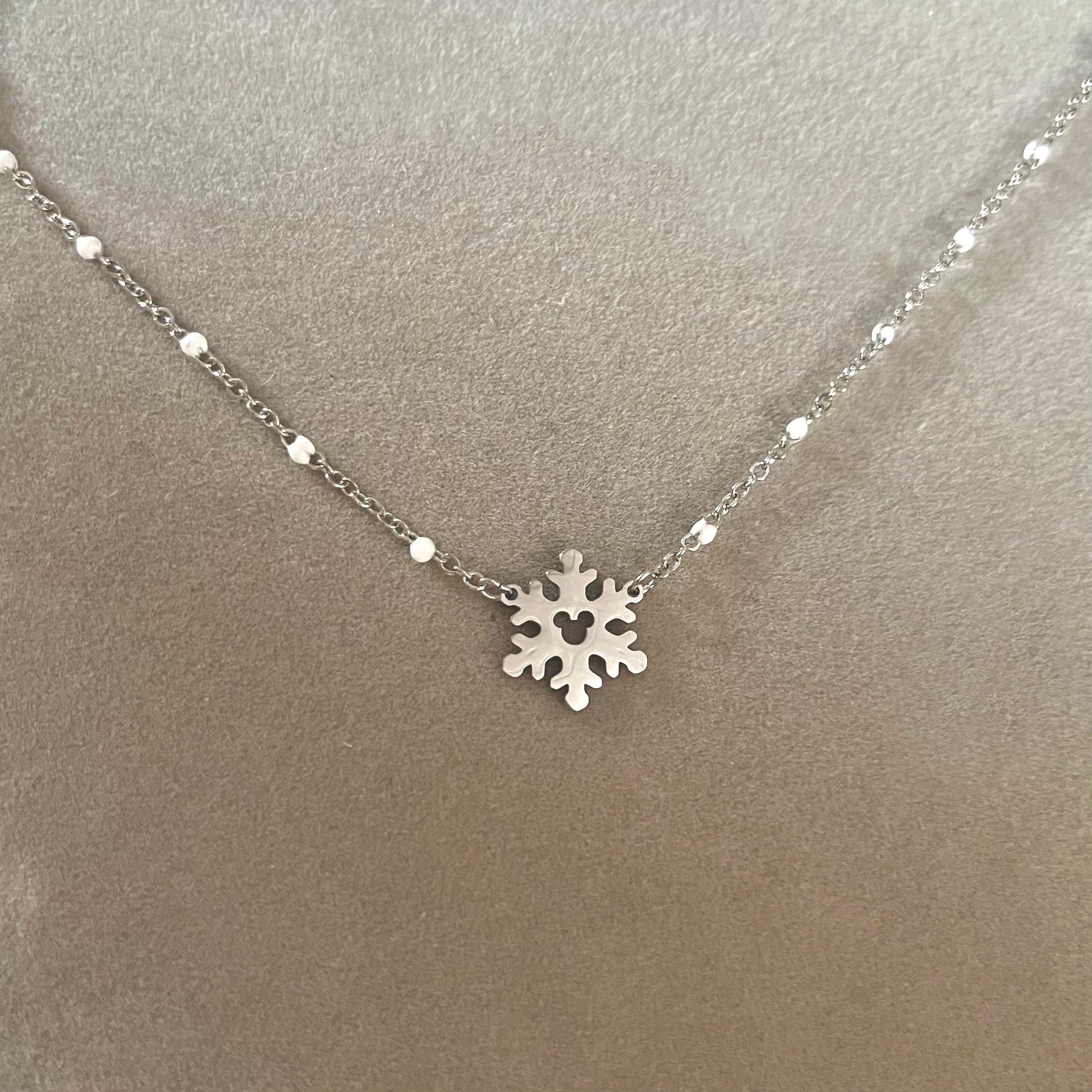 Magical Snowfall Necklace - Making It Magical